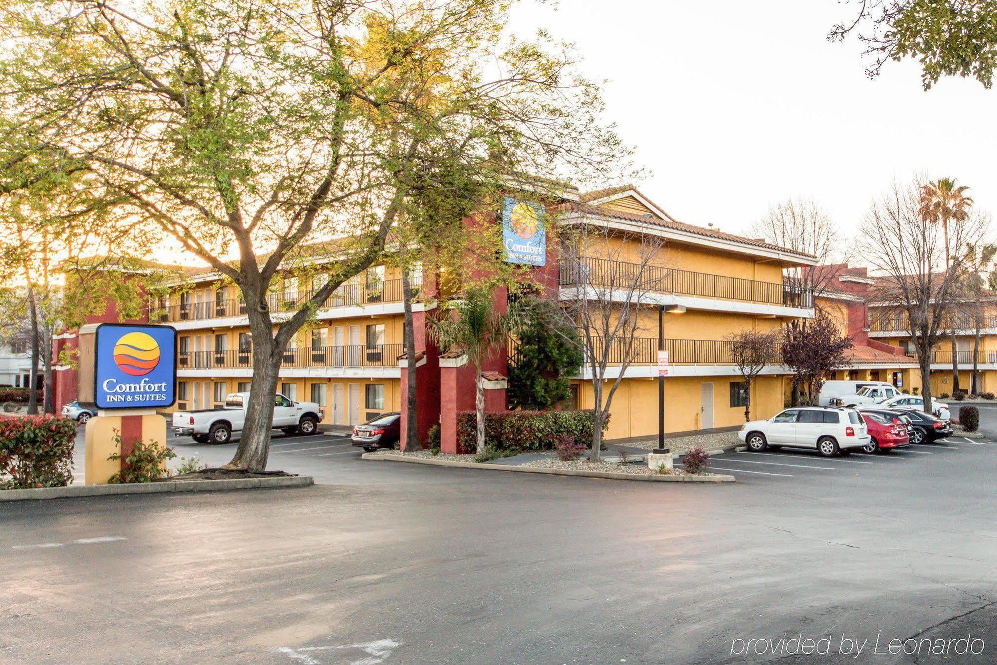 Comfort Inn & Suites Rancho Cordova-Sacramento Exterior photo